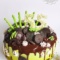 Торт с шоколадом и зелёным декором