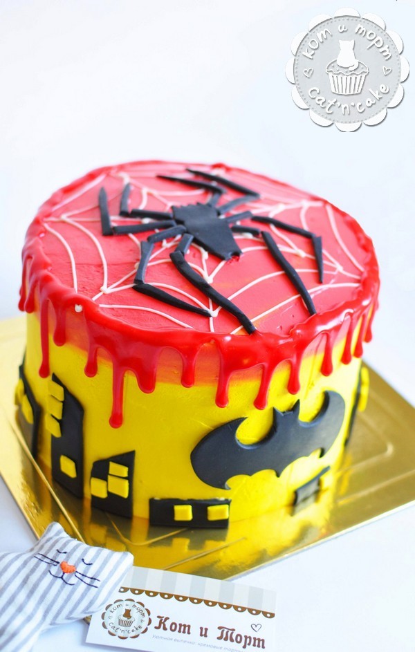 Торт с пауком и Бетменом