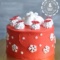 Бело-красный торт со снежинками