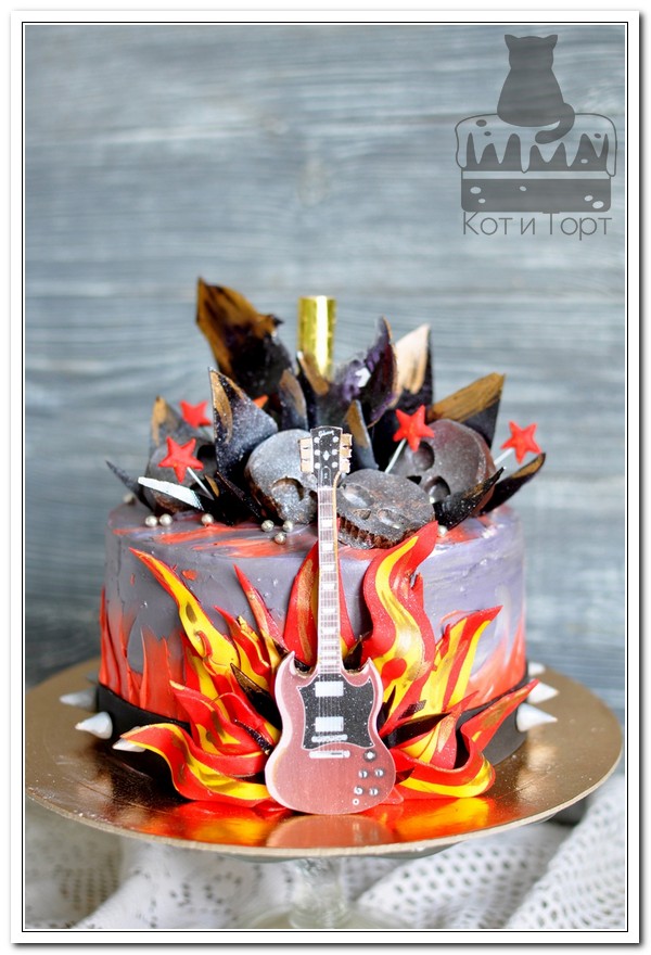 Торт с электрогитарой Gibson SG