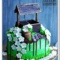 Зелёный торт-колодец с ромашками