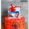 Красный торт с человеком-пауком