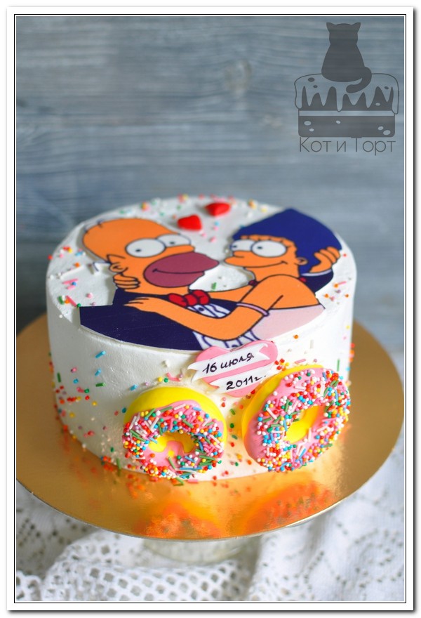 Белый торт Гомер и Мардж