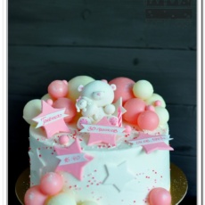 Бело-розовый торт со звездами