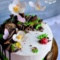 Торт с цветочками, бабочками и гусеничкой