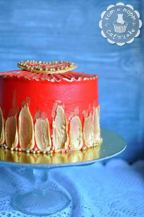 Красно-золотой торт