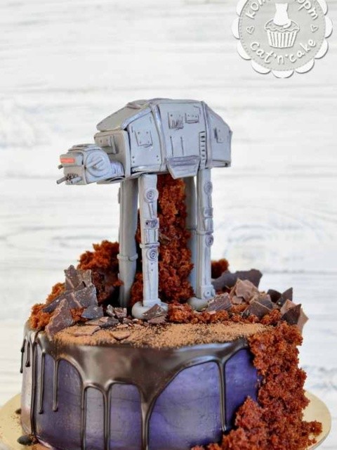Торт с шагоходом из «Звёздных войн»