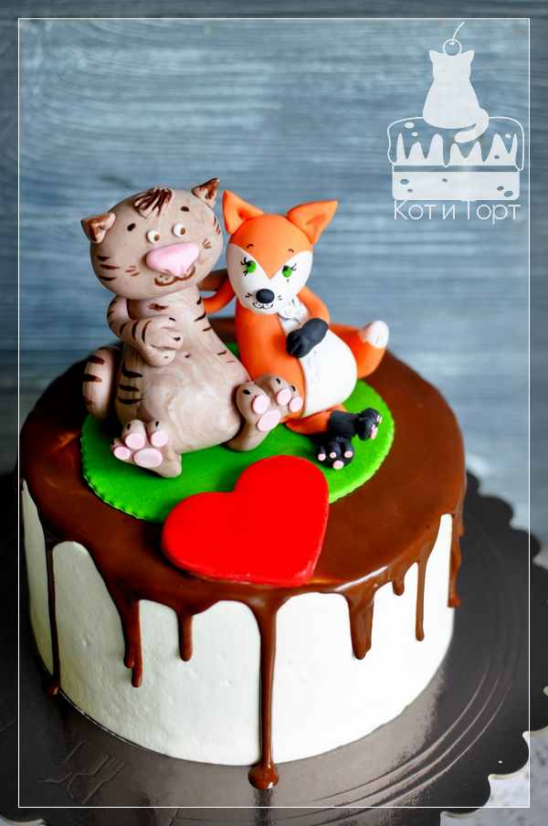 Торт с котом и лисичкой