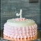 Бело-розовый торт на 1 год