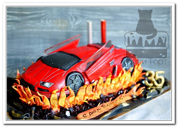 Торт с красной машиной