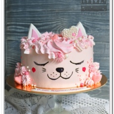 Розовый торт-котик